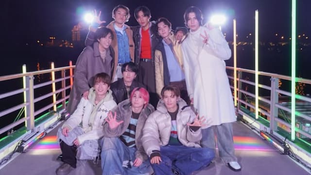 日团Snow Man粉丝“突脱光挥手灯”！周遭人吓到离场