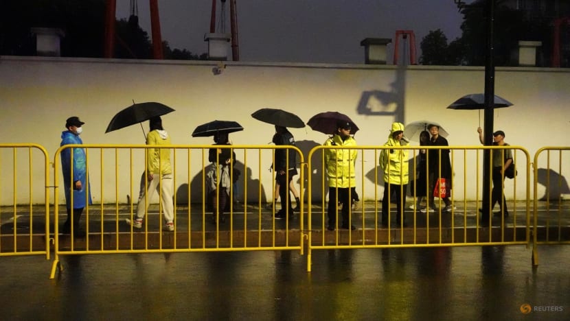 Shanghai braces for torrential rain as Typhoon Kong-rey advances Shanghai braces for torrential rain as Typhoon Kong-rey advances