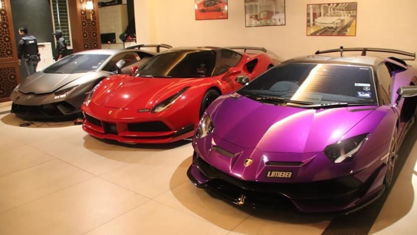 US$8.4 million, 200kg of gold and 17 luxury cars seized in Malaysia raids US$8.4 million, 200kg of gold and 17 luxury cars seized in Malaysia raids