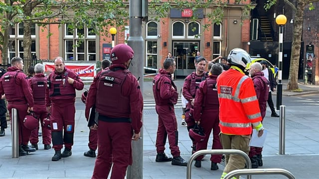 英国男子开车冲撞路人 导致三人死亡