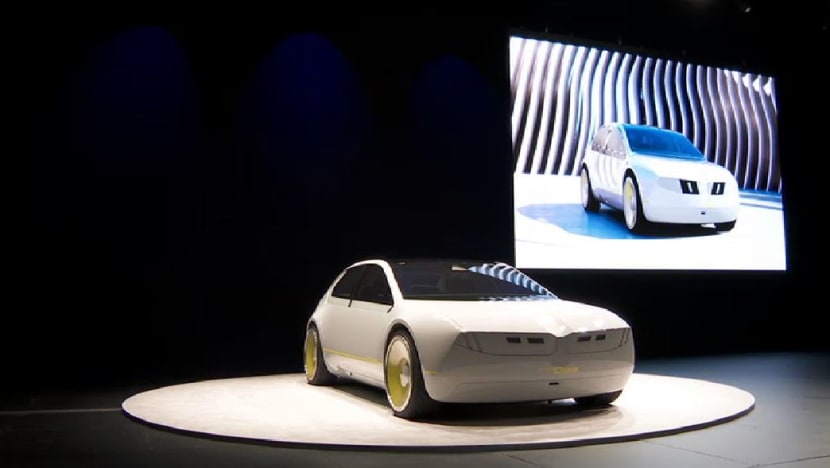  i Vision Dee model kereta digital boleh bercakap keluaran BMW