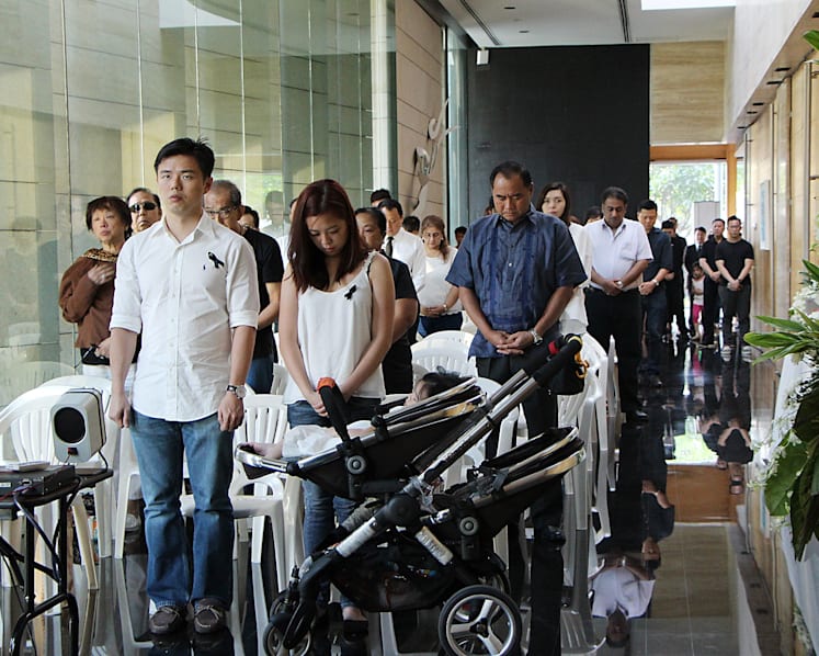 Thousands overseas observe funeral proceedings via Internet