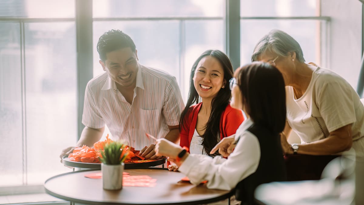 Red flag or normal behaviour? How social media is making your relationships seem worse than they are