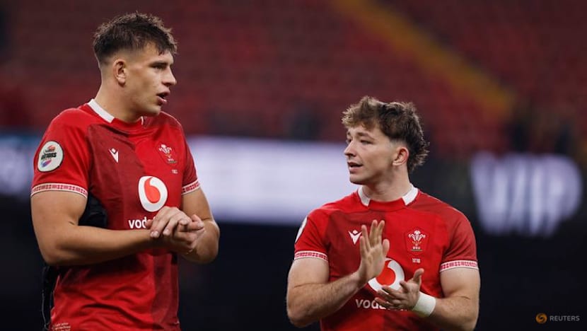 Wales change three as Edwards returns at flyhalf for Ireland showdown