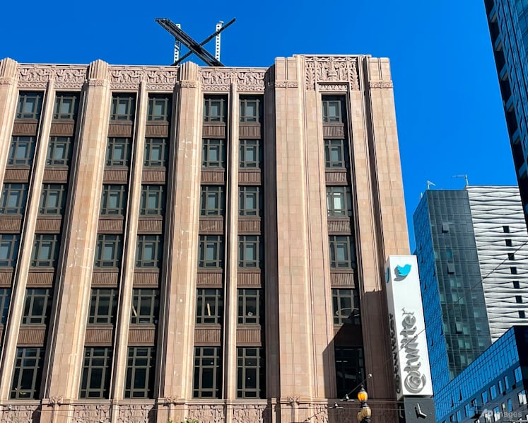 'X' logo installed atop Twitter building, spurring San Francisco to investigate permit violation