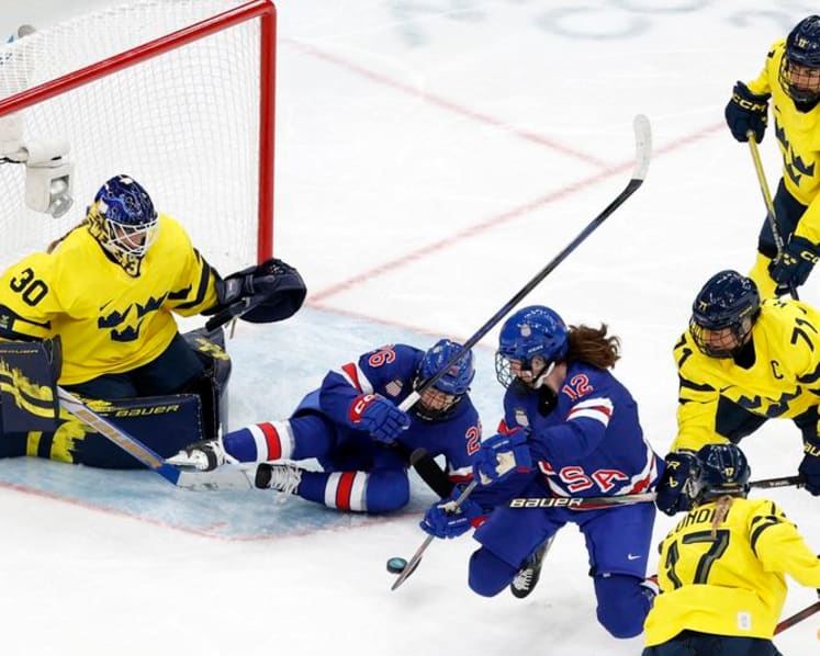 Ice hockey-US slam door on Sweden to reach women's final with Canada
