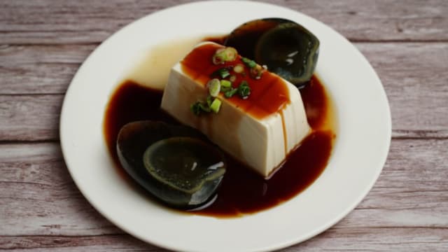 果然众口难调　皮蛋豆腐剁碎吃反应两极！