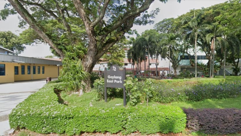Mayat lelaki 45 tahun ditemui dalam terusan berhampiran Taman Geylang East Mayat lelaki 45 tahun ditemui dalam terusan berhampiran Taman Geylang East