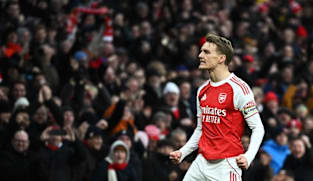 Odegaard back on target as Arsenal reclaim top spot