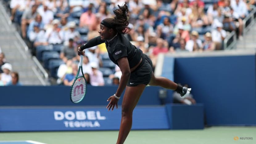 With 'Billie Jean Bling' and 'Arthur Flash,' Osaka gets her US Open sparkle back
