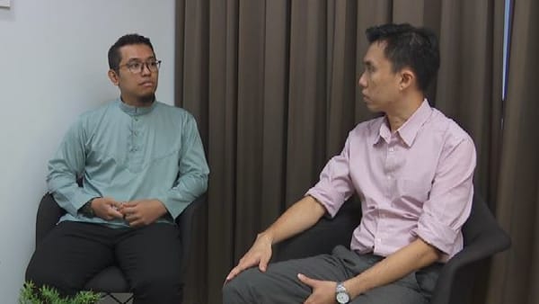 Ibarat 'permata yang jarang ditemui', dua pegawai khidmat sosial lelaki ini kongsi motivasi & cabaran 