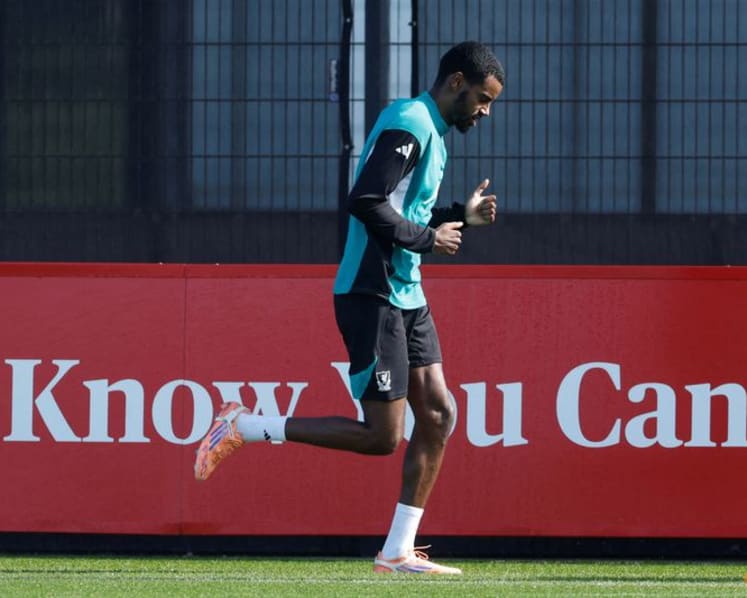 Isak ready for team training return after injury layoff in boost for Liverpool, Sweden