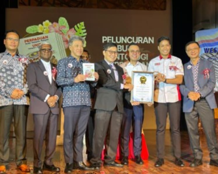 Wesley Methodist School Kuala Lumpur (International) Breaks Record with Unity Anthology, Enters Malaysia Book of Records