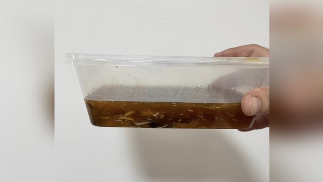 “没鲍鱼片！”母亲节订47元鱼鳔鲍鱼羹 网民诉份量不到半盒
