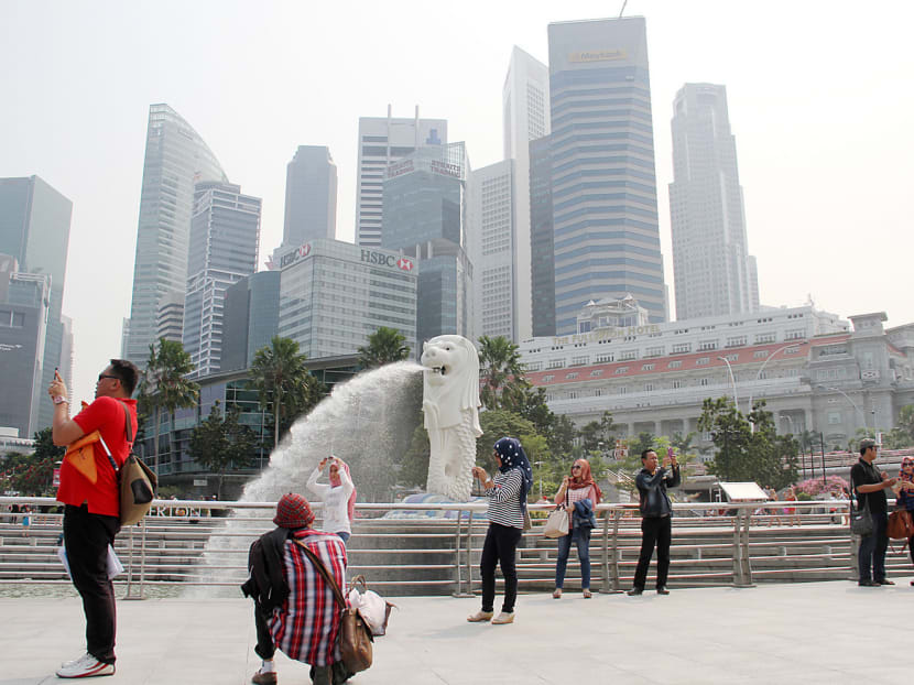 The three-hour PSI readings began climbing after 7am yesterday, reaching 71 at 11am, 74 at noon and 80 at 1pm. It then hit 86 at 2pm and 94 at 3pm. Photo: Robin Choo