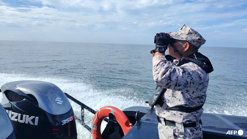 Migrant vessel sinks off Malaysia-Thailand border, hundreds missing