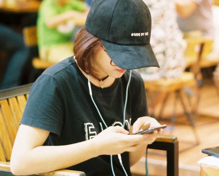 Commentary: Look up! Constantly looking down at your phone is causing you back and neck pain