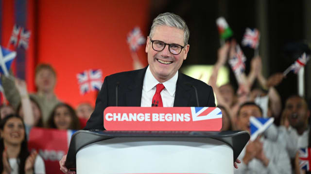 黄总理祝贺英国工党和党魁斯塔默在大选中获胜