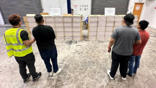 关税局起获逃税额近39万元漏税香烟 逮捕三人