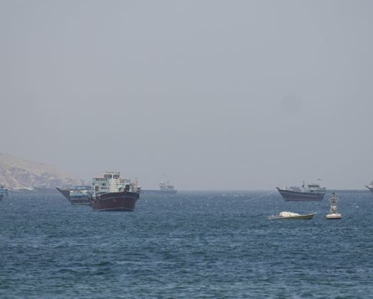 US and Iran launch new attacks as they wrestle for control of Strait of Hormuz