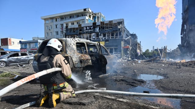 俄挫败乌大规模袭击 在15地区击落158架无人机