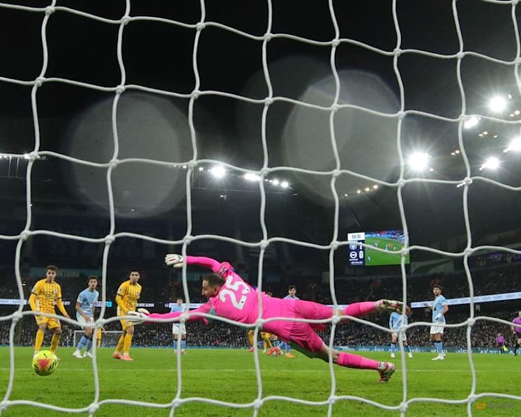 Arsenal get title boost as Man City and Villa both drop points