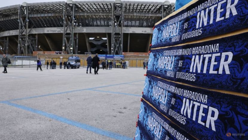 Napoli and Inter set to take title race down to the wire Napoli and Inter set to take title race down to the wire