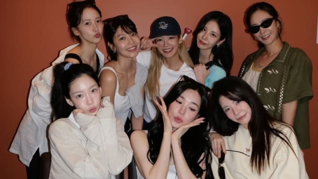 Tiffany迎接35岁生日，少女时代8成员合体！