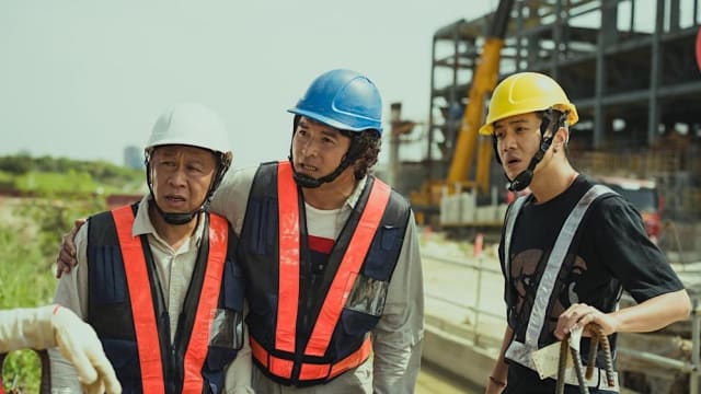 【满城三带黄金甲】《做工的人》电影版：情节老套，不感动