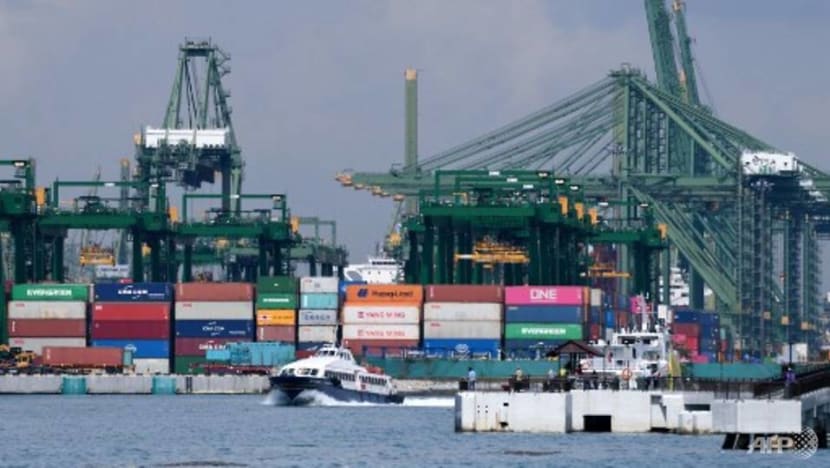 Singapore's non-oil exports fall 20.6% in December; third straight month of decline Singapore's non-oil exports fall 20.6% in December; third straight month of decline