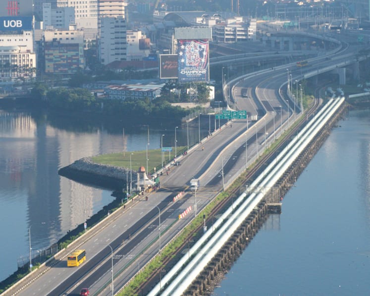 Public bus, taxi services between Singapore and Johor Bahru to resume from May 1
