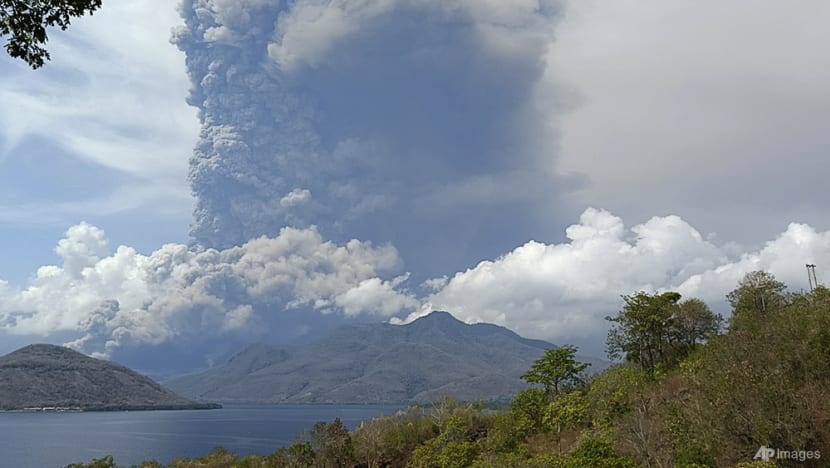 CNA Explains: What happens when a plane flies into a volcanic ash cloud?