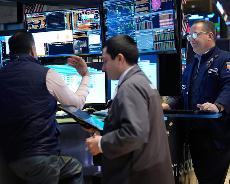 Stocks drop, oil jumps as Mideast war persists