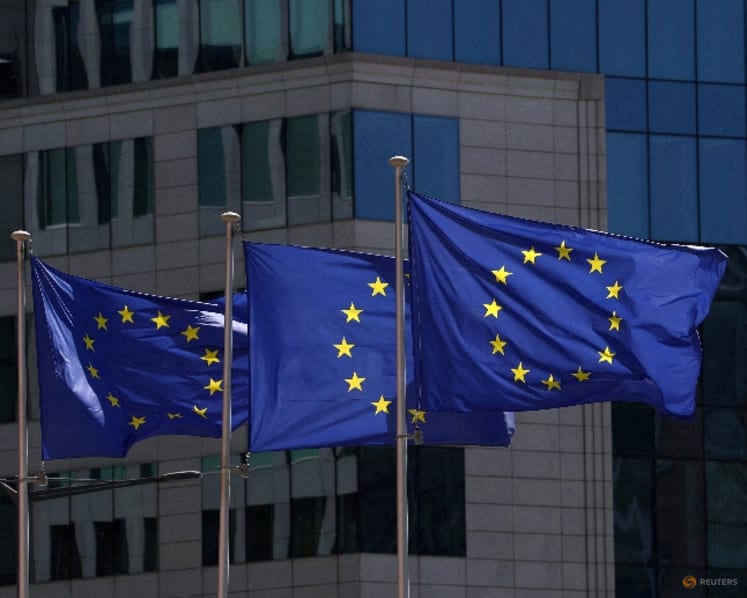 EU to propose curbing social media, online games for under 15s