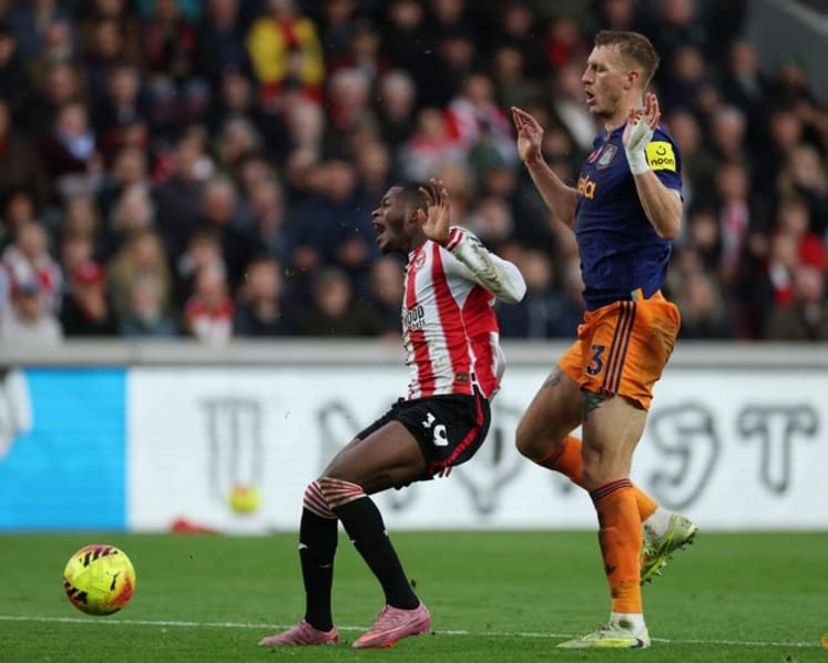 Newcastle's miserable away form continues with 3-1 loss at Brentford