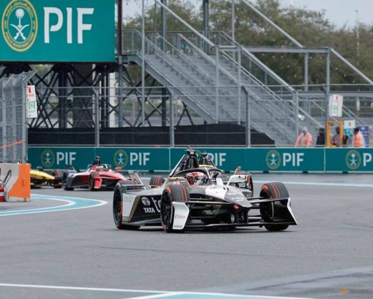 Nine drivers still in the hunt ahead of Formula E title decider