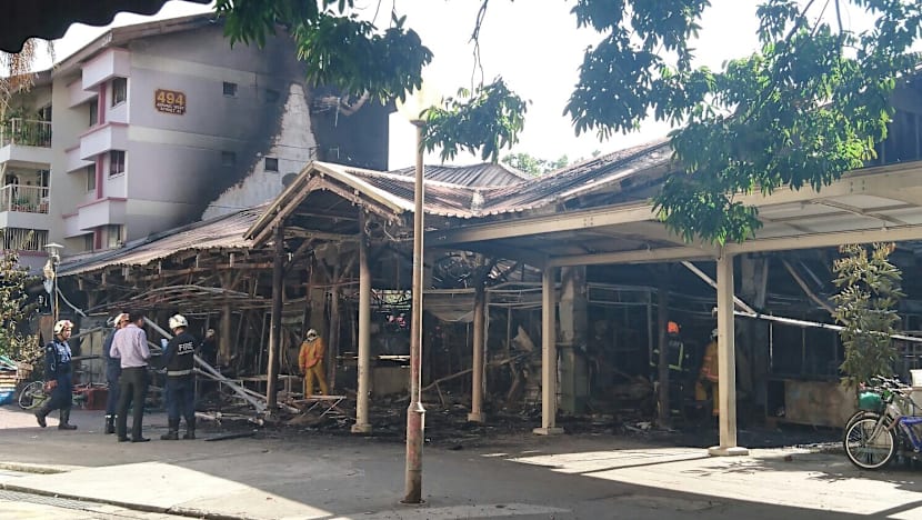 Fire guts Jurong West wet market, coffee shop