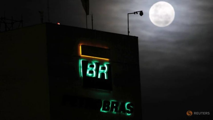 Raizen, Ultrapar among likely bidders for Petrobras refinery in Parana: Sources