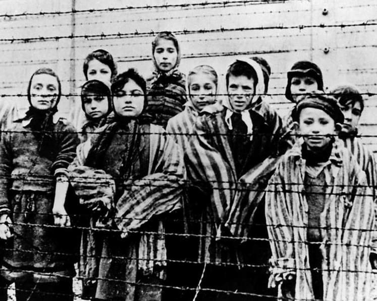 Germany agrees US$662 million to aid Holocaust survivors