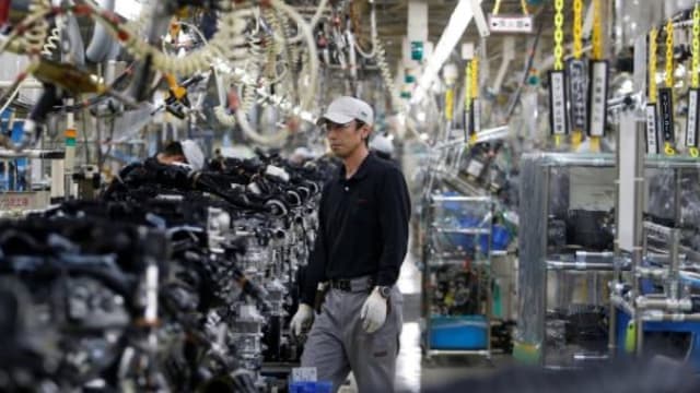 日本制造业持续萎缩 服务业加速扩张