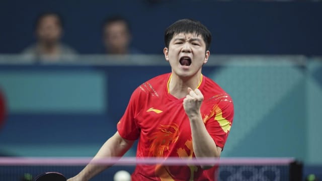 中国乒乓球名将轻取法国选手 晋级男子单打决赛