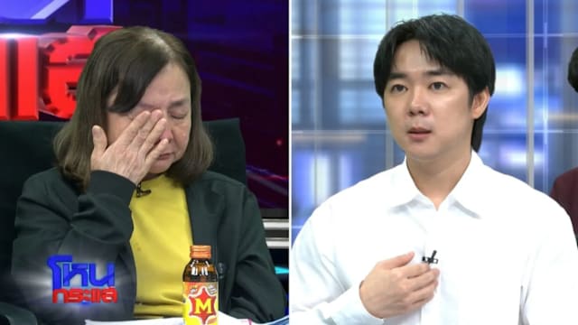 儿称不知母亲护理中心环境恶劣 见画面崩溃下跪