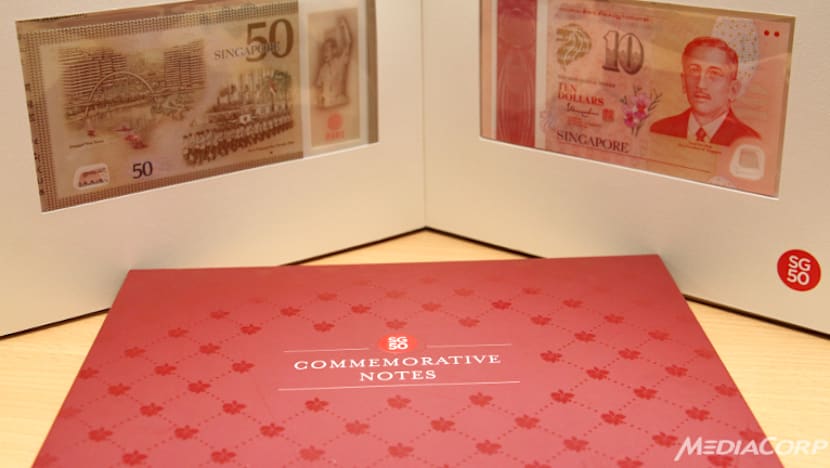 Two free SG50 note folders for every Singaporean household