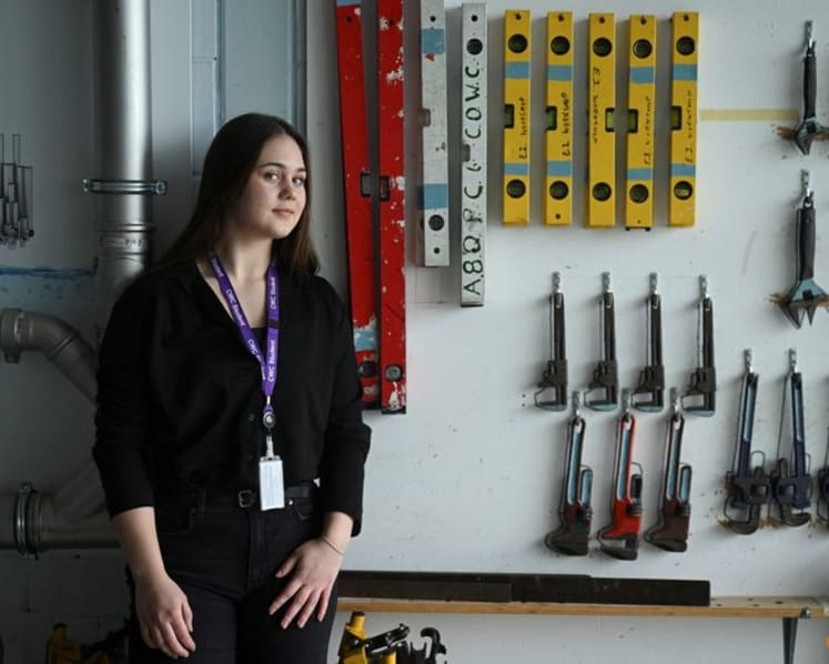 Fearing AI job losses, some young workers in Britain shift towards skilled trades