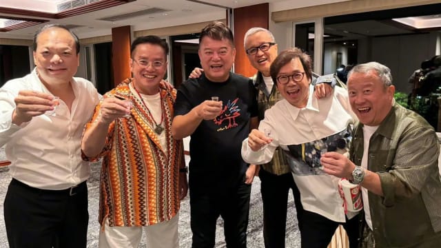 反目将近1年，谭咏麟、陈百祥和好了？