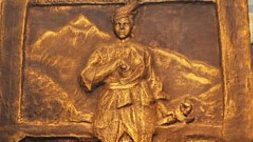 ULASAN: Hang Tuah kita kenal, Hang Tuha itu siapa?