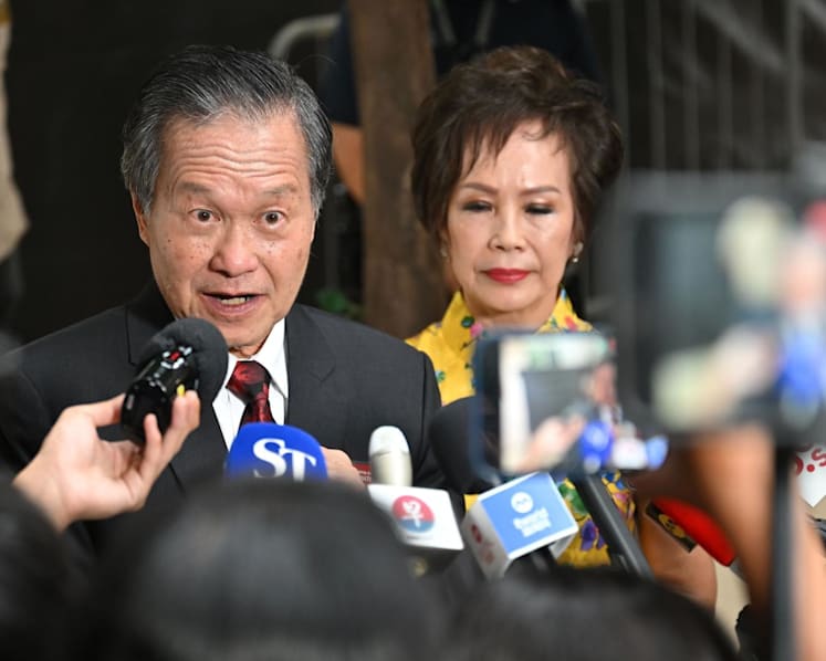 Tan Kin Lian apologises to those who feel 'uncomfortable' over his 'pretty girls' social media posts