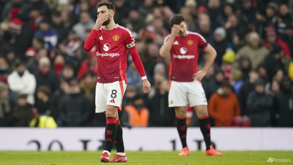 'Unpleasant to watch' Manchester United now, but fans in Singapore pledge unwavering support