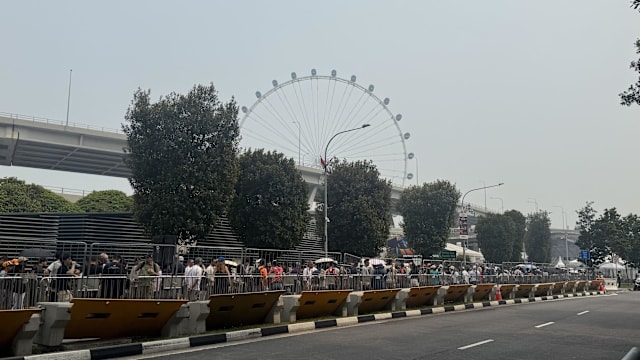 烟霾笼罩滨海湾 F1新加坡大奖赛及娱乐活动暂无调整