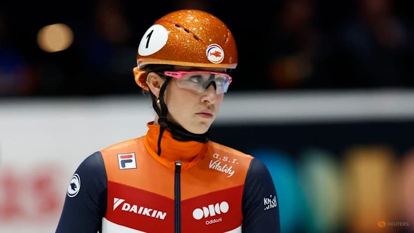 Speed skating-Ugly exterior, nice ice - Dutch dual threat Schulting happy in Milan